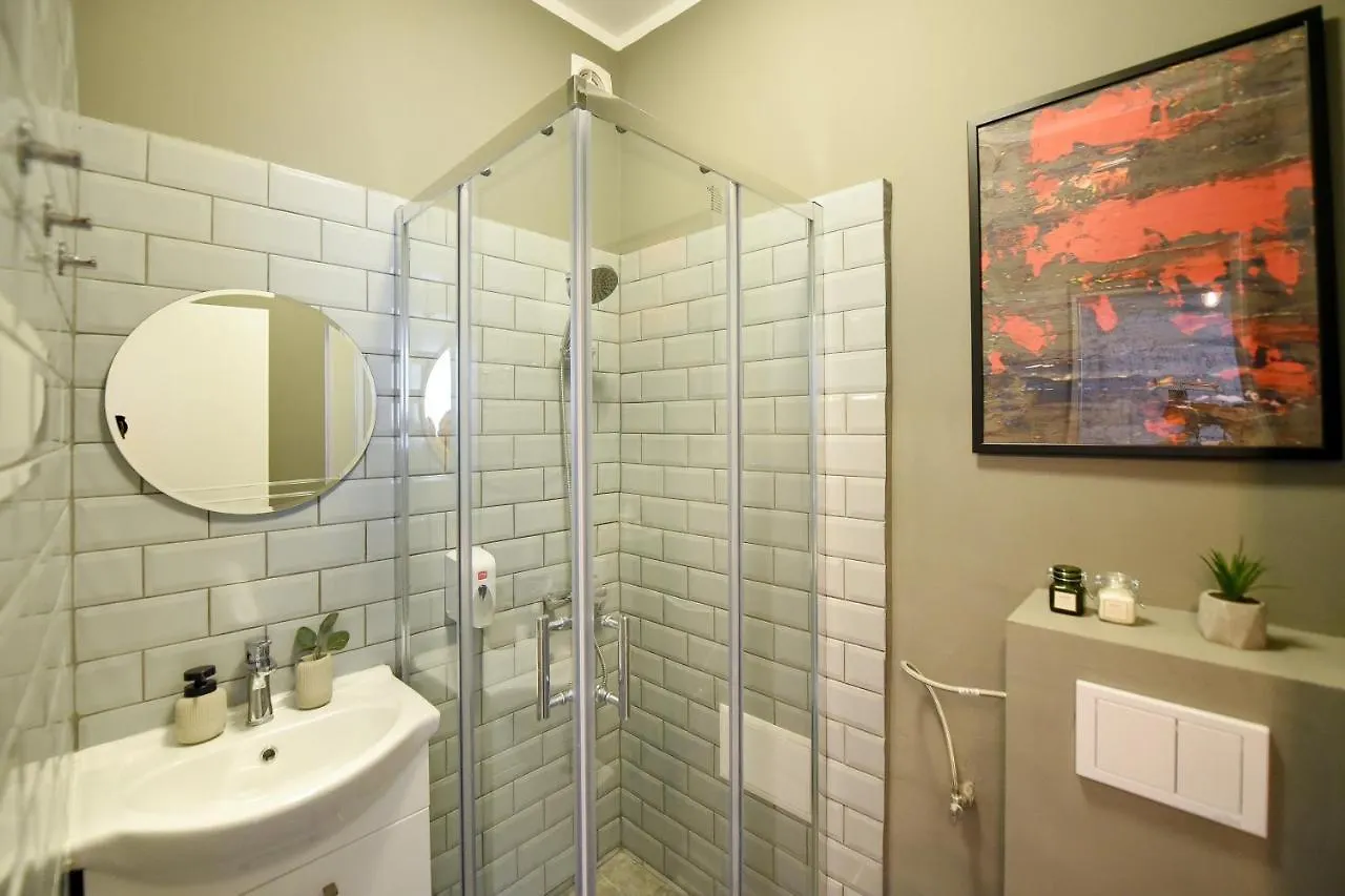 The Mini Industrial. Small Magheru Studio Apartment Bucharest